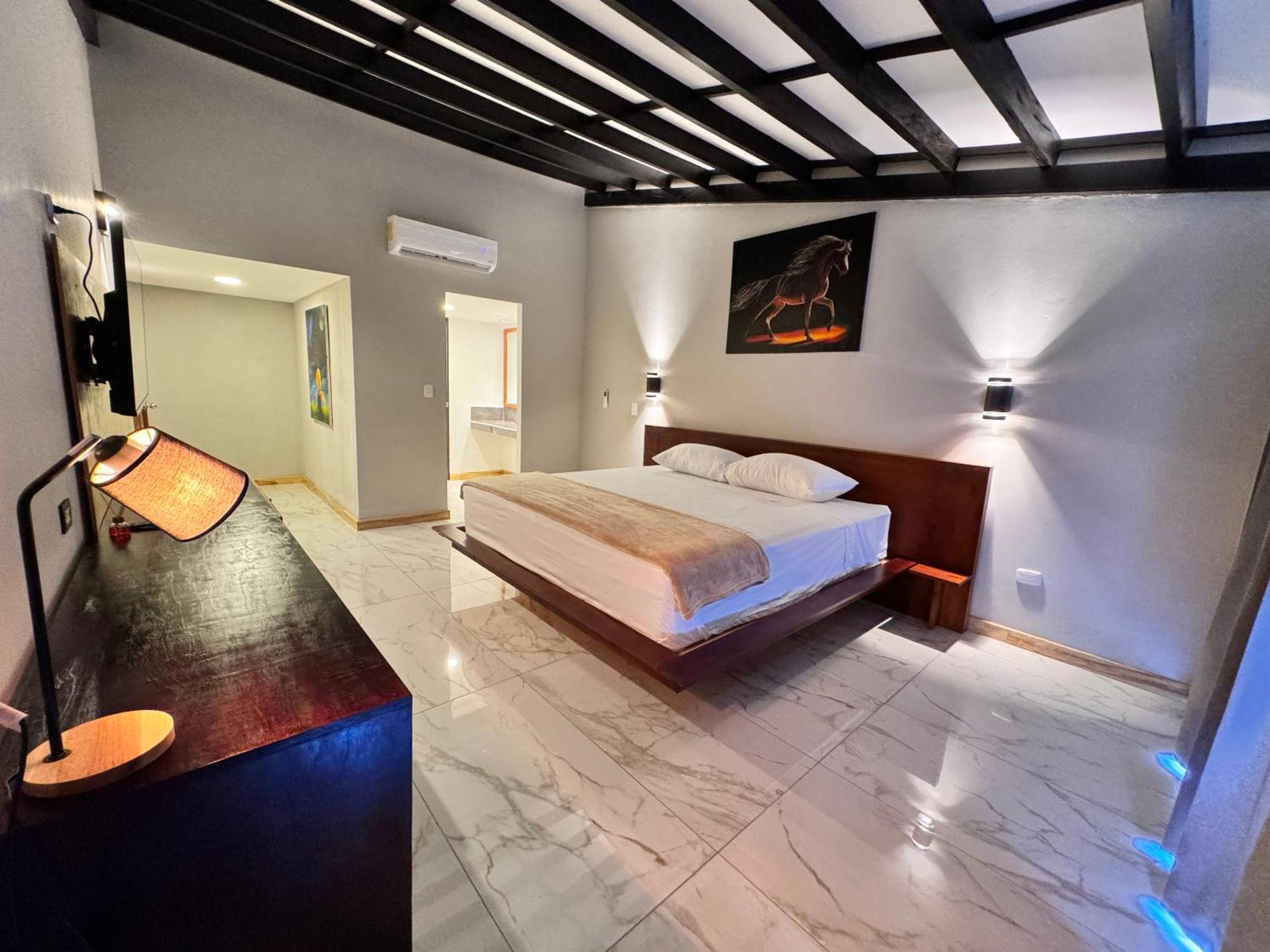 Hotel Tesoro Beach San Luis La Herradura Exterior foto