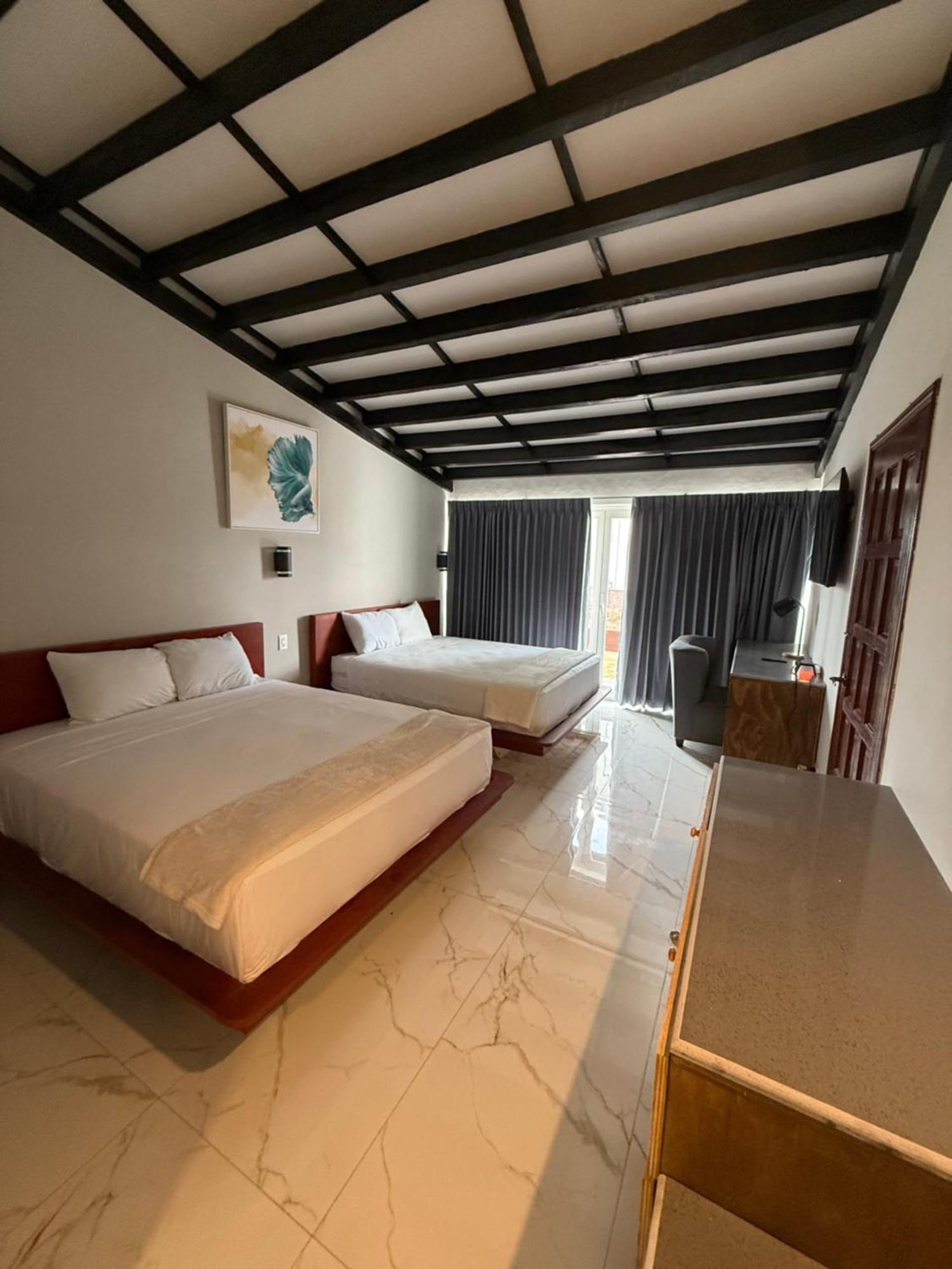 Hotel Tesoro Beach San Luis La Herradura Exterior foto